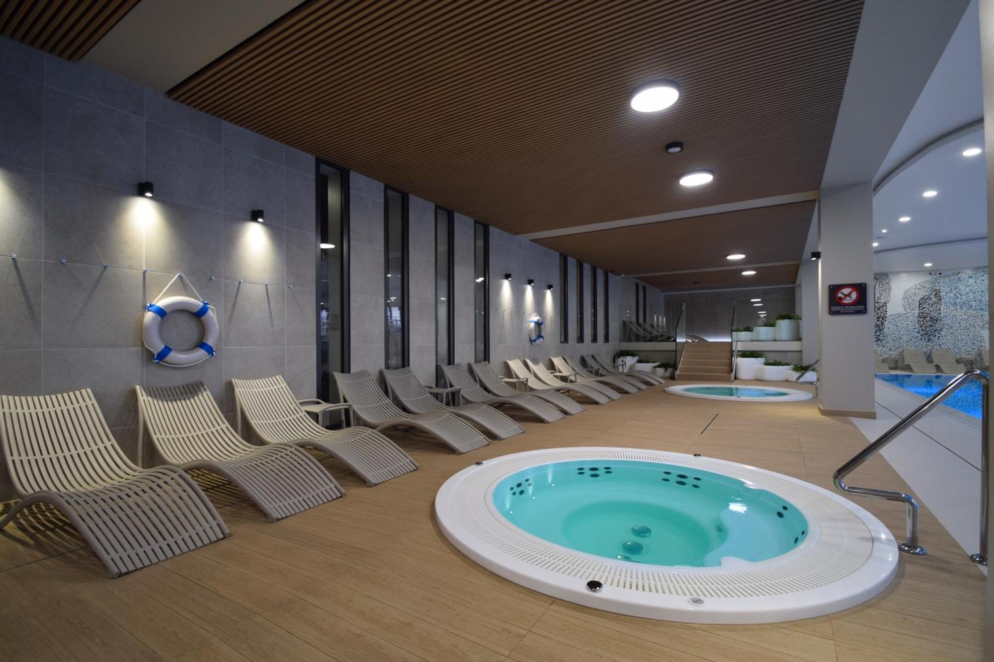 Polanki Aqua Prestige Aquapark *